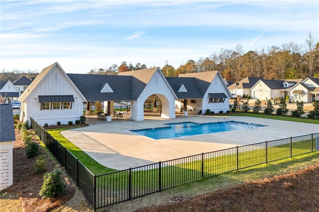 1186 WOODLAND CIRCLE