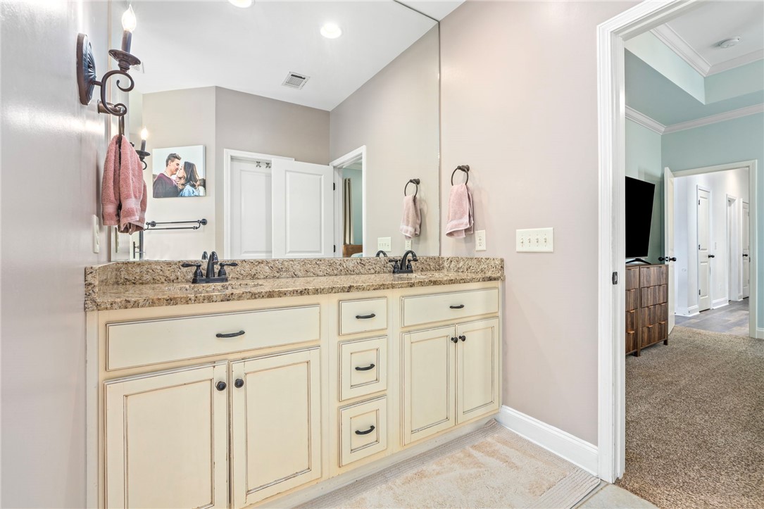2902 ANDERSON LAKES CIRCLE