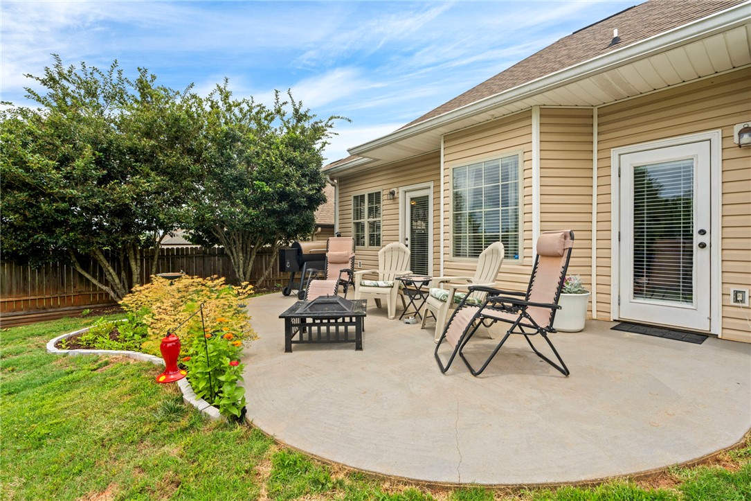 2902 ANDERSON LAKES CIRCLE
