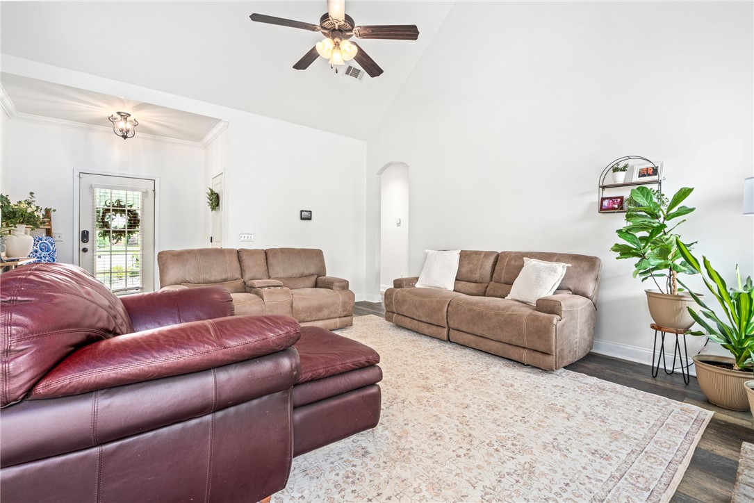 2902 ANDERSON LAKES CIRCLE