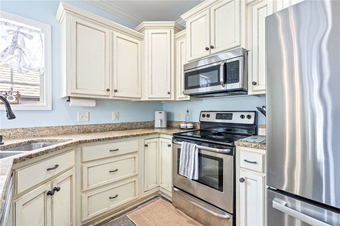 2902 ANDERSON LAKES CIRCLE
