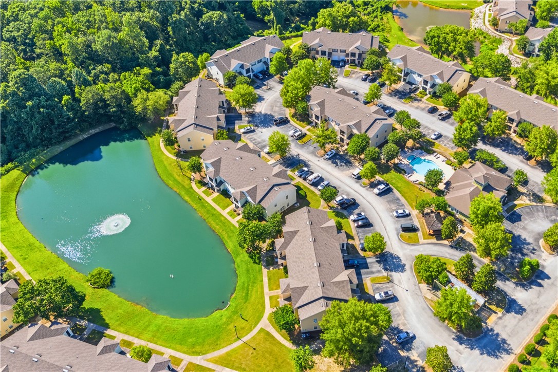 447 W LONGLEAF DRIVE 1001