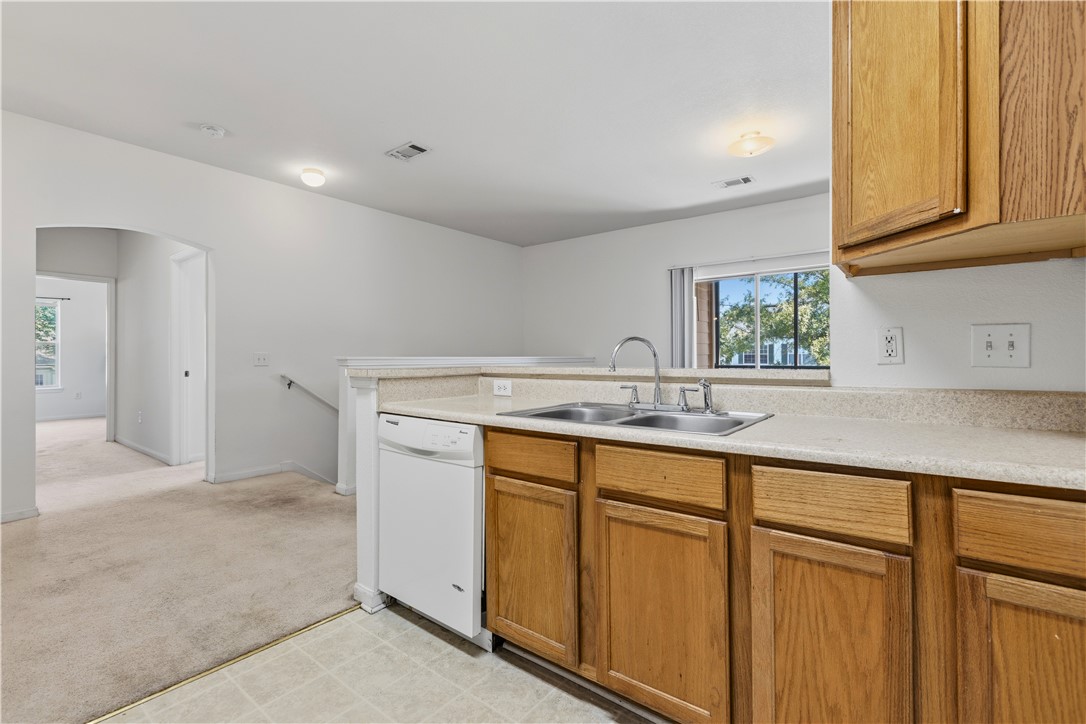 447 W LONGLEAF DRIVE 1001