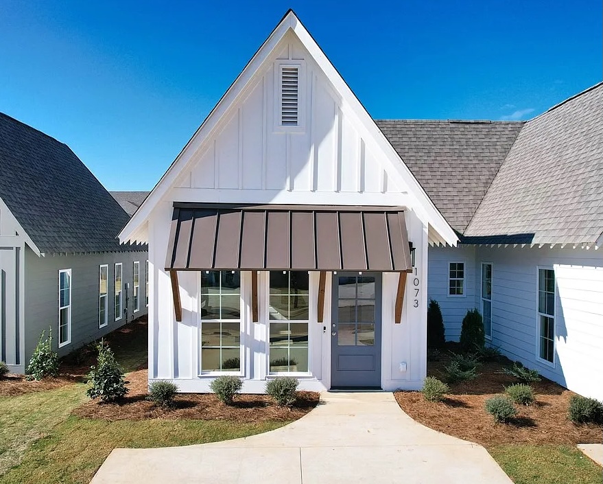 1073 BURROW CIRCLE