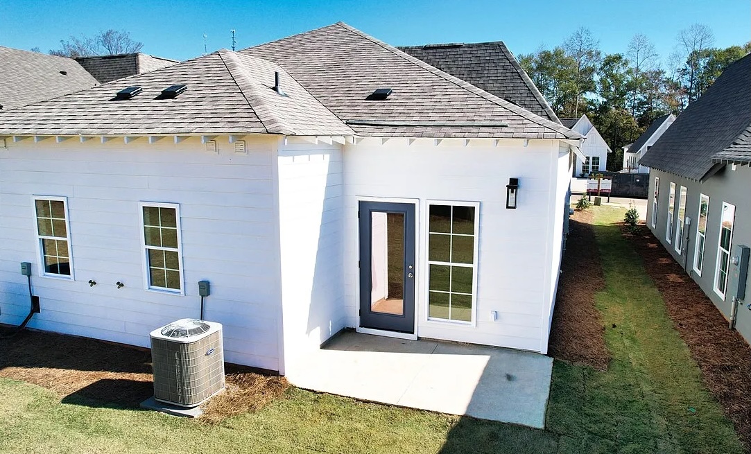 1073 BURROW CIRCLE