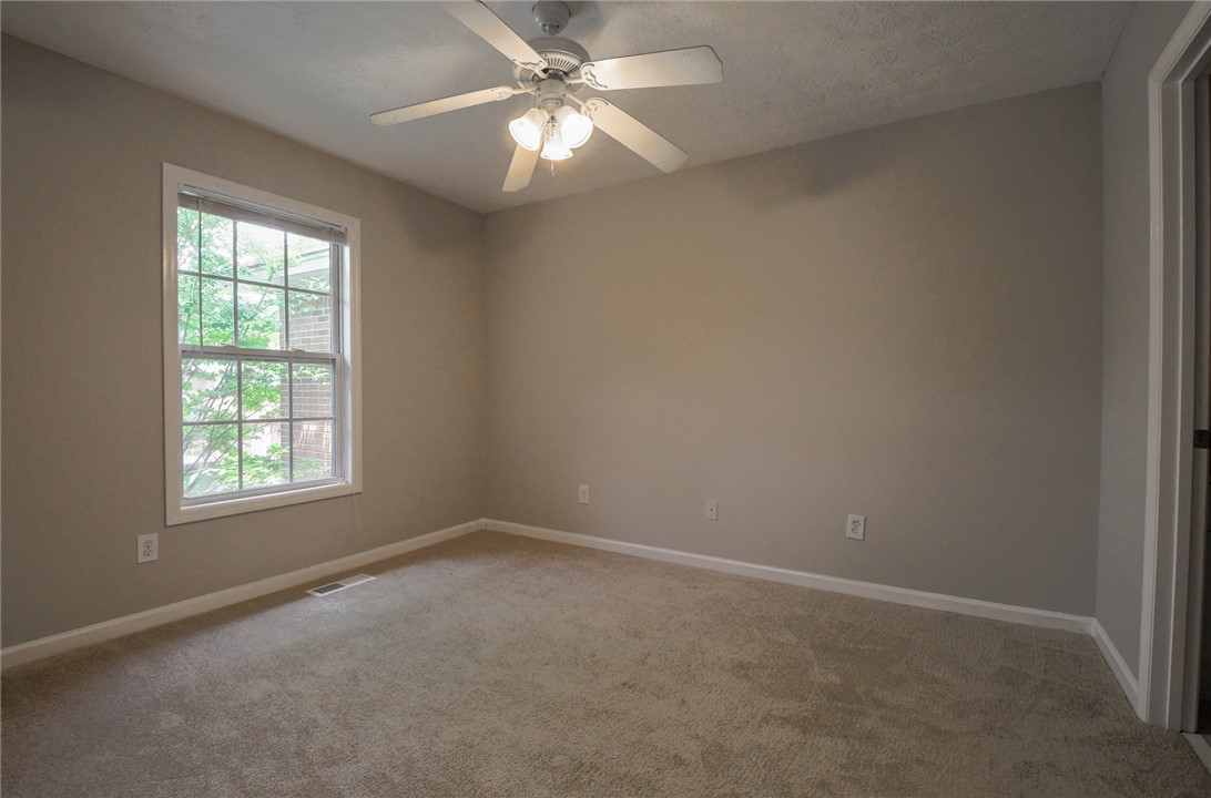 1477 N DONAHUE DRIVE 1706