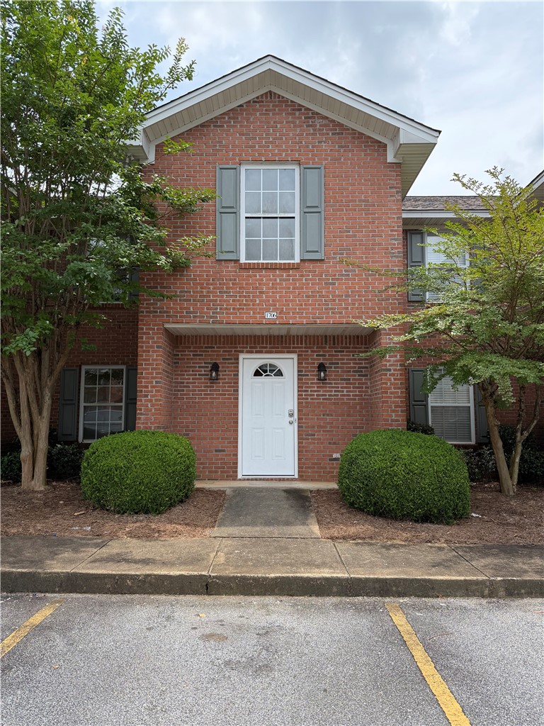 1477 N DONAHUE DRIVE 1706