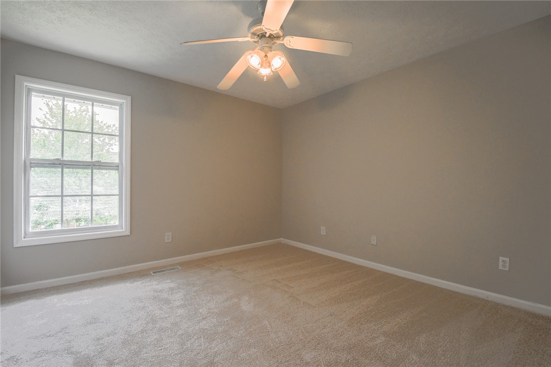 1477 N DONAHUE DRIVE 1706