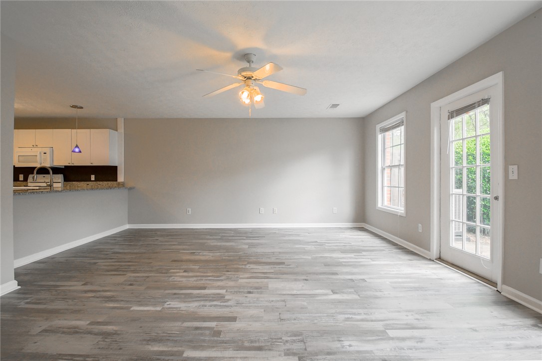 1477 N DONAHUE DRIVE 1706