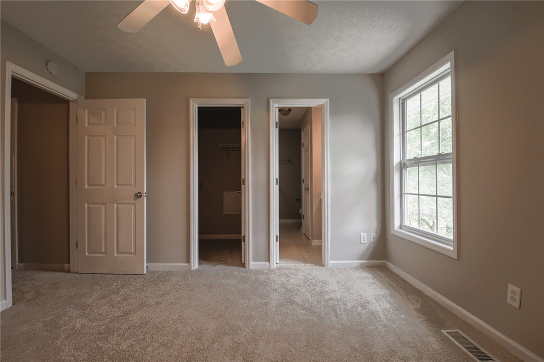 1477 N DONAHUE DRIVE 1706