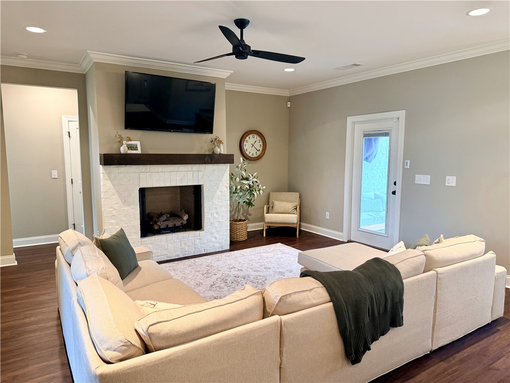 144 VINEYARD COURT
