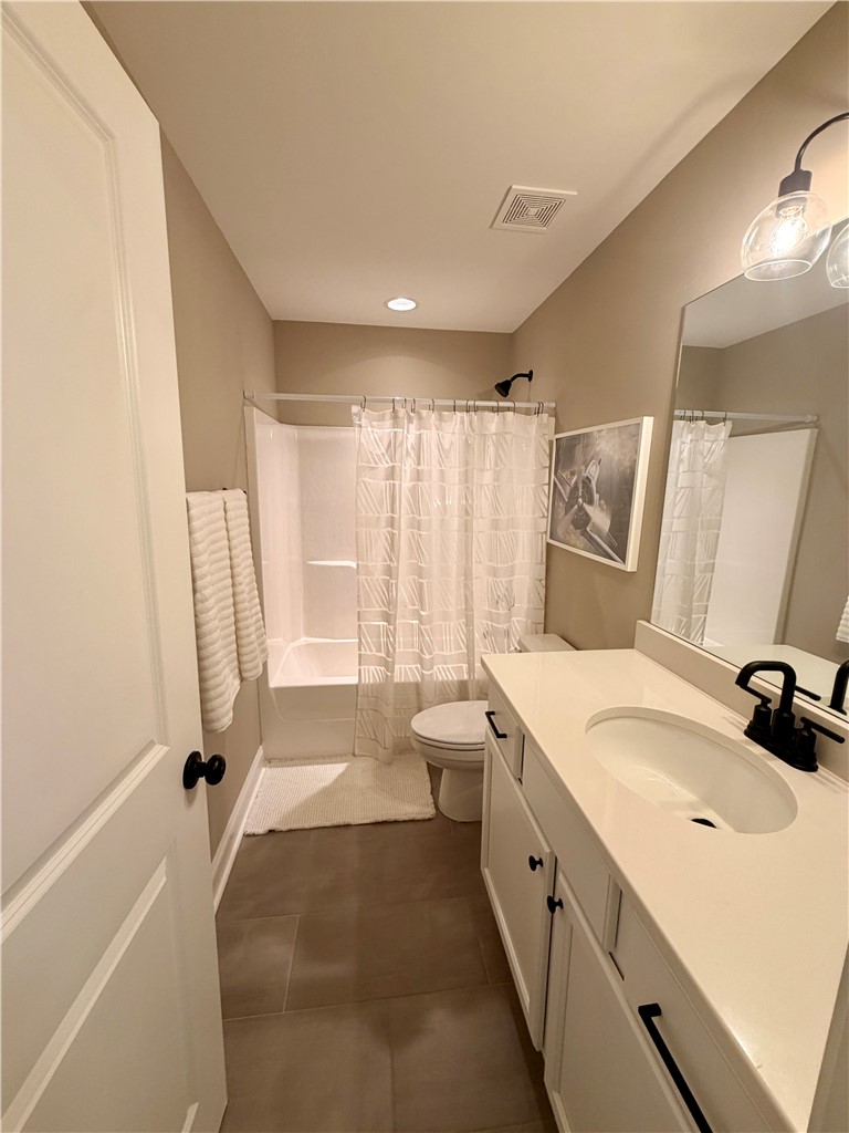 144 VINEYARD COURT