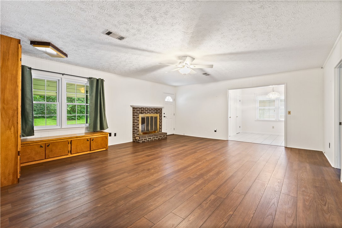 317 WINDSOR DRIVE