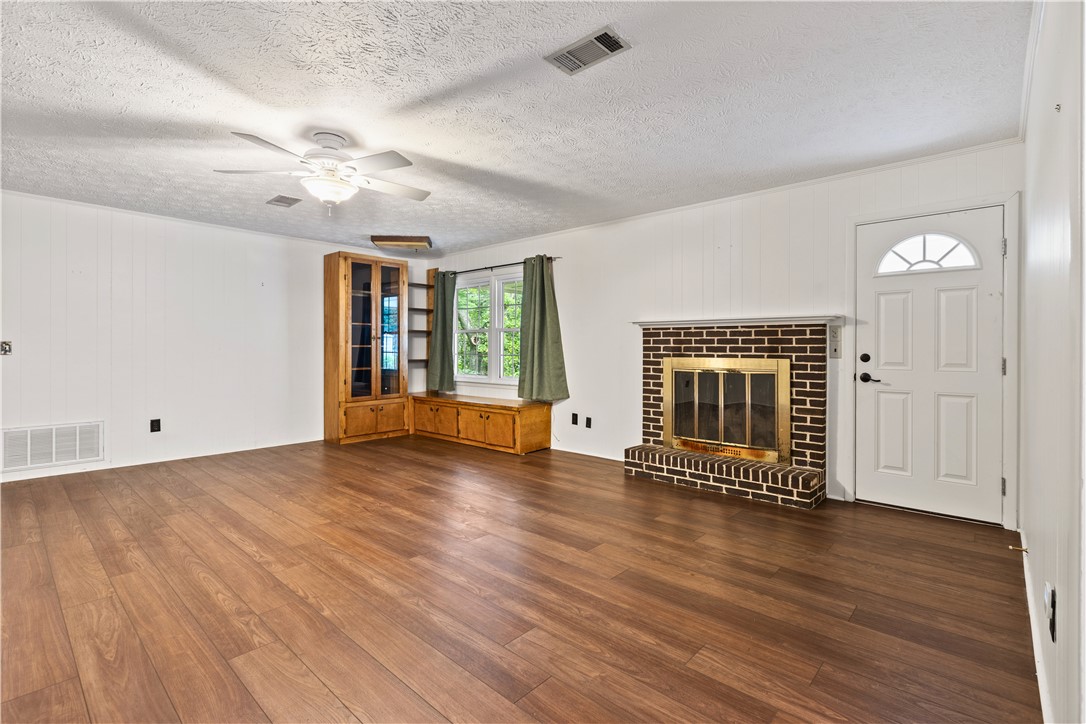 317 WINDSOR DRIVE