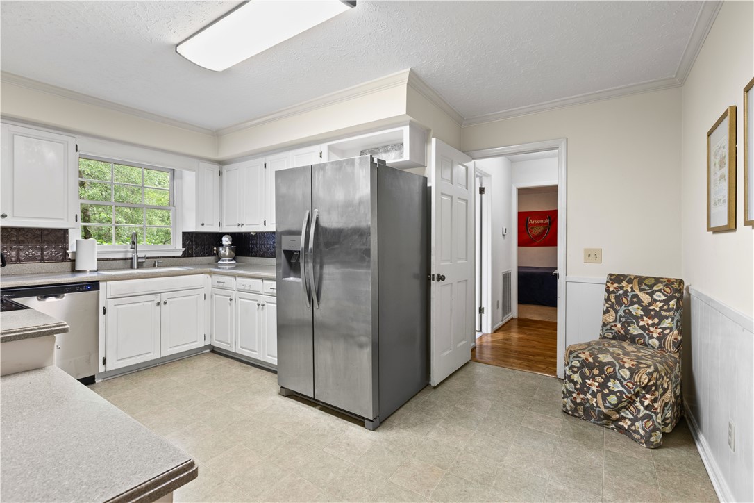 1217 FERNDALE DRIVE