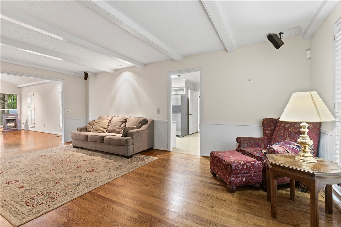 1217 FERNDALE DRIVE