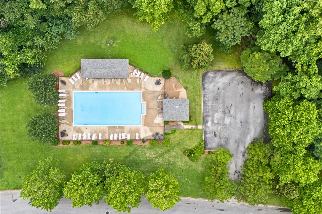 1217 FERNDALE DRIVE