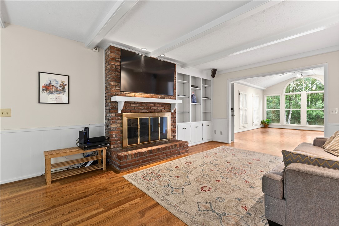 1217 FERNDALE DRIVE