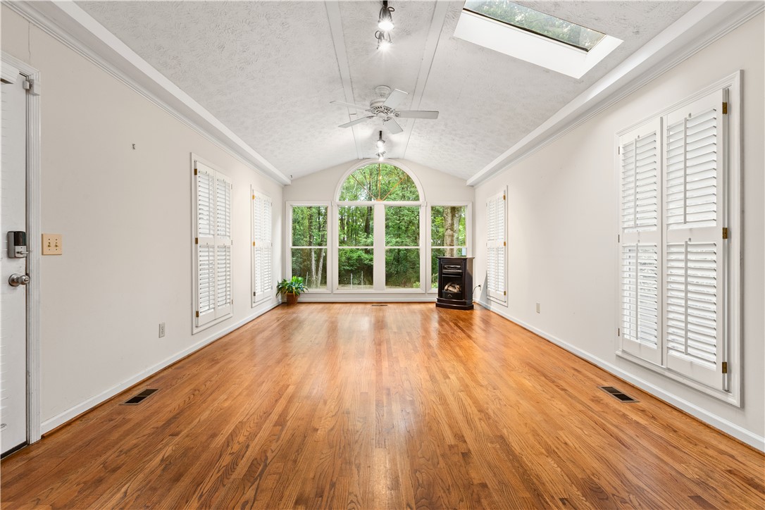 1217 FERNDALE DRIVE