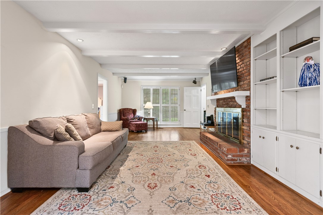 1217 FERNDALE DRIVE