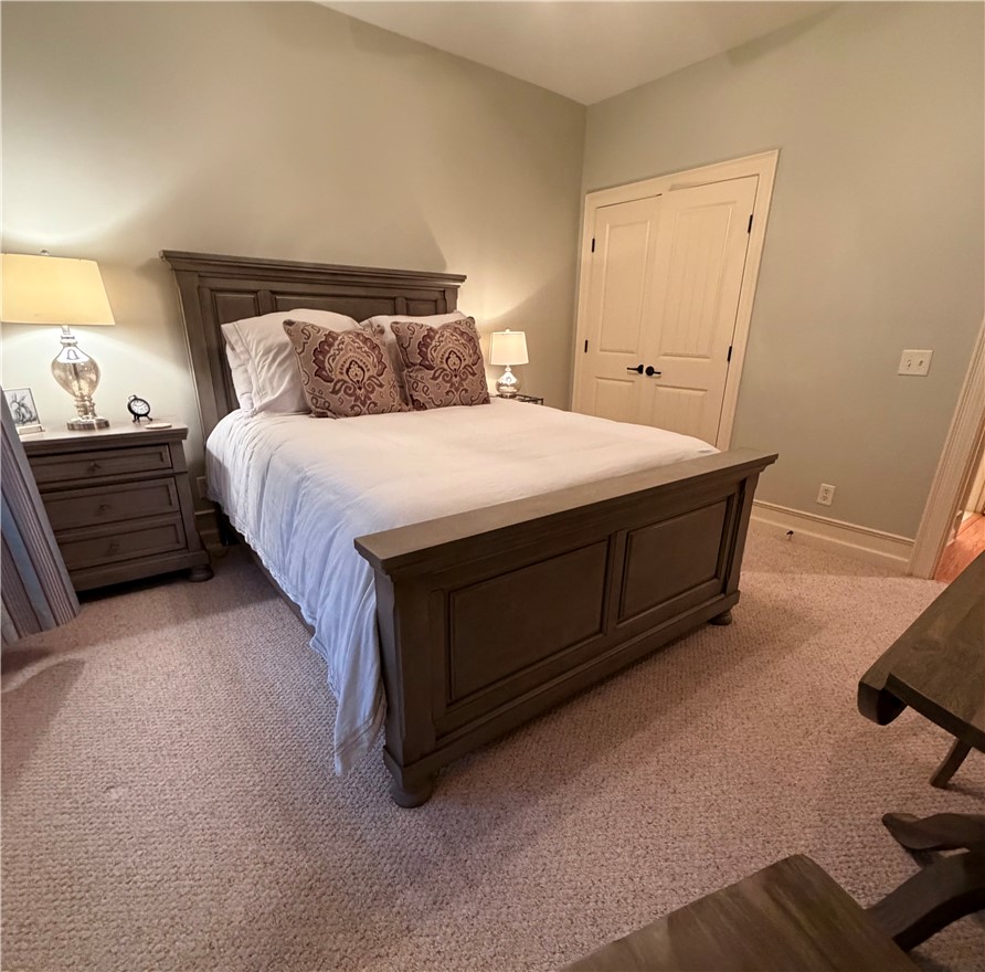 48 STONEVIEW SUMMIT COURT