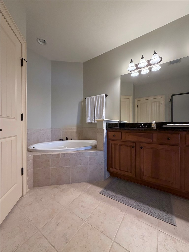 48 STONEVIEW SUMMIT COURT