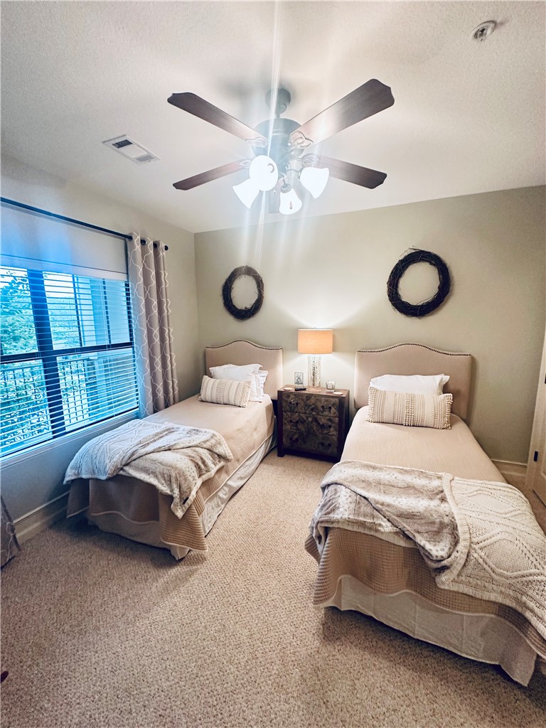 48 STONEVIEW SUMMIT COURT