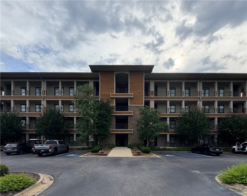 48 STONEVIEW SUMMIT COURT