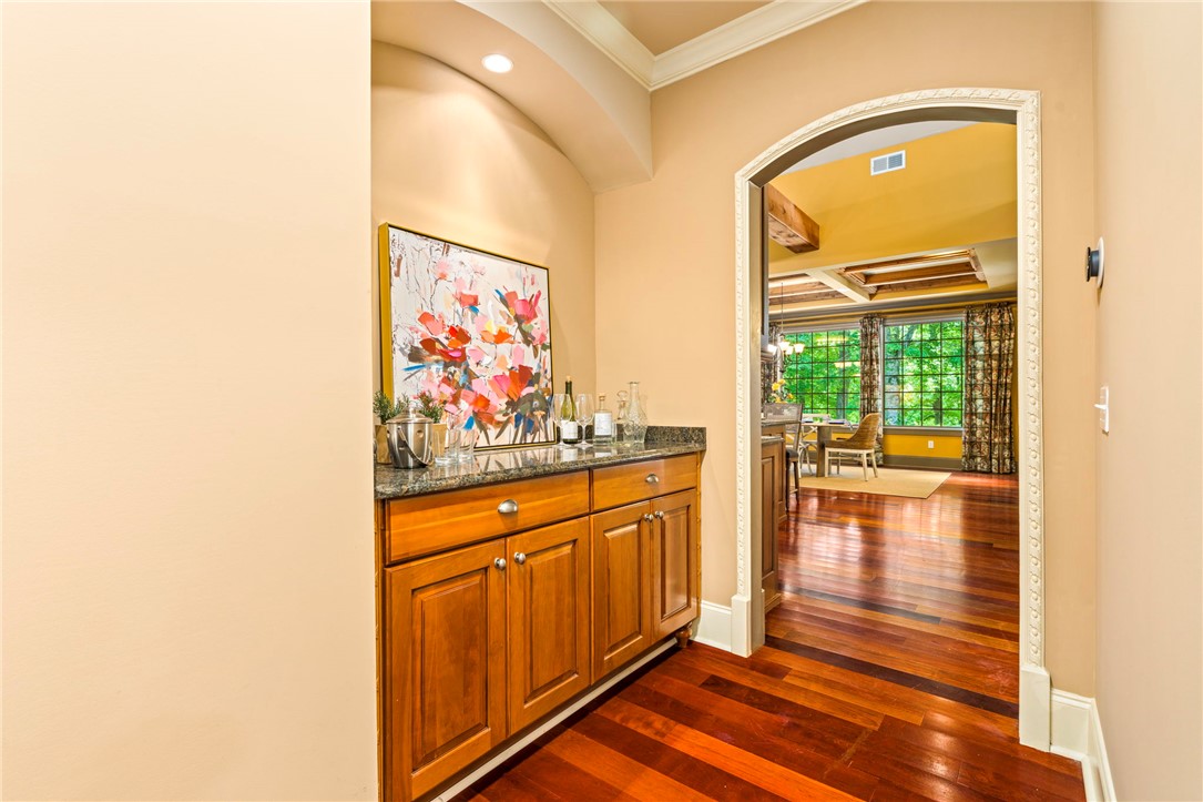 1843 FAIRWAY DRIVE