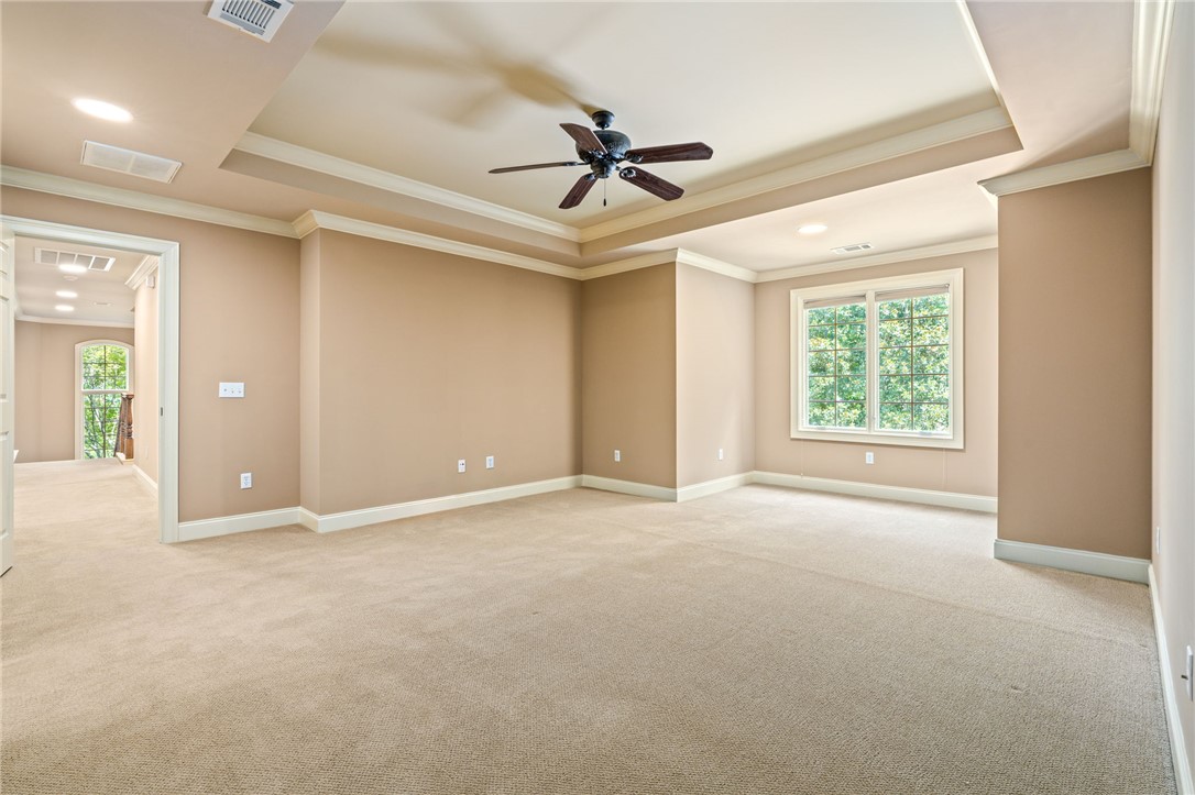 1843 FAIRWAY DRIVE