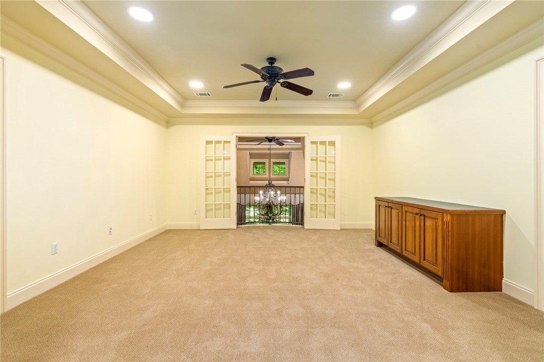 1843 FAIRWAY DRIVE
