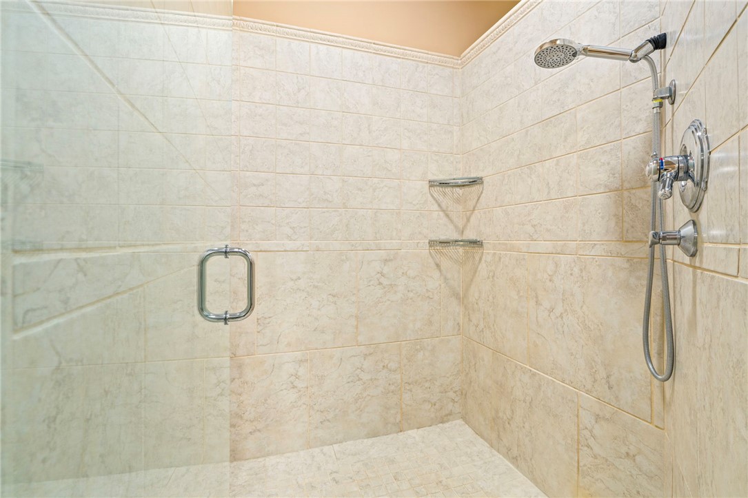 1843 FAIRWAY DRIVE