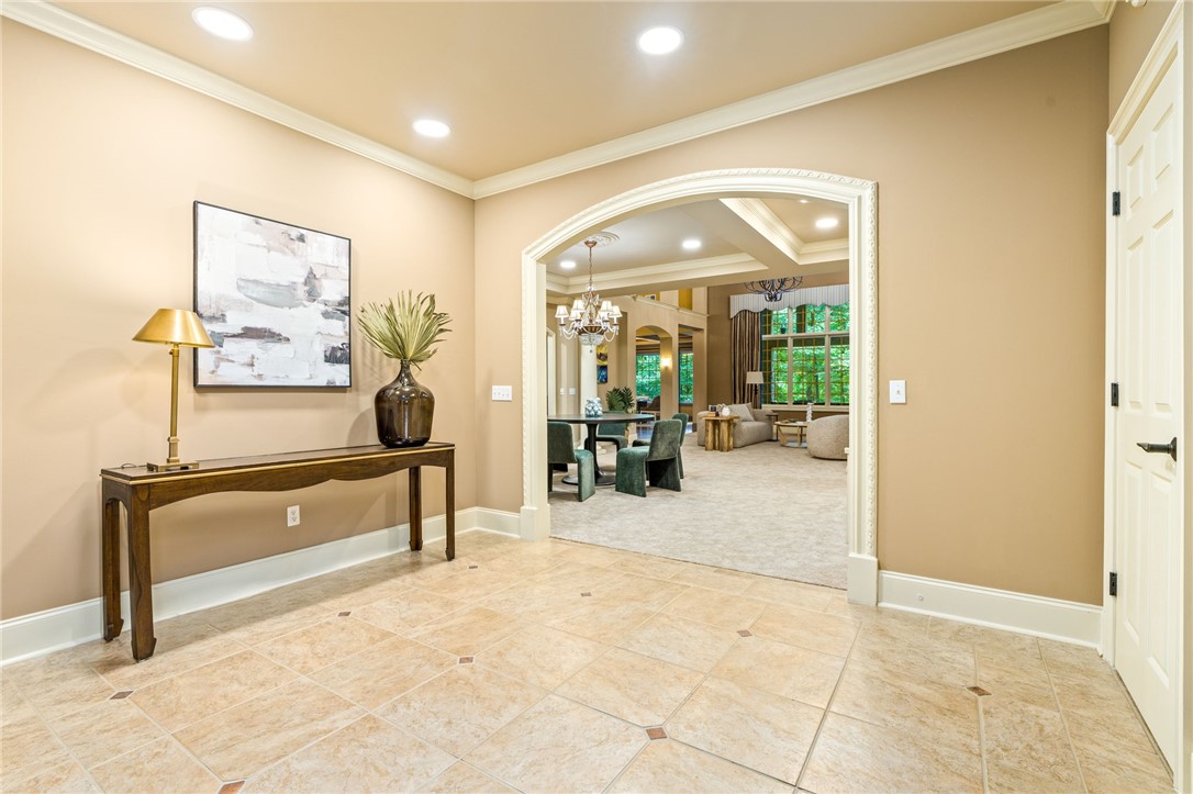 1843 FAIRWAY DRIVE