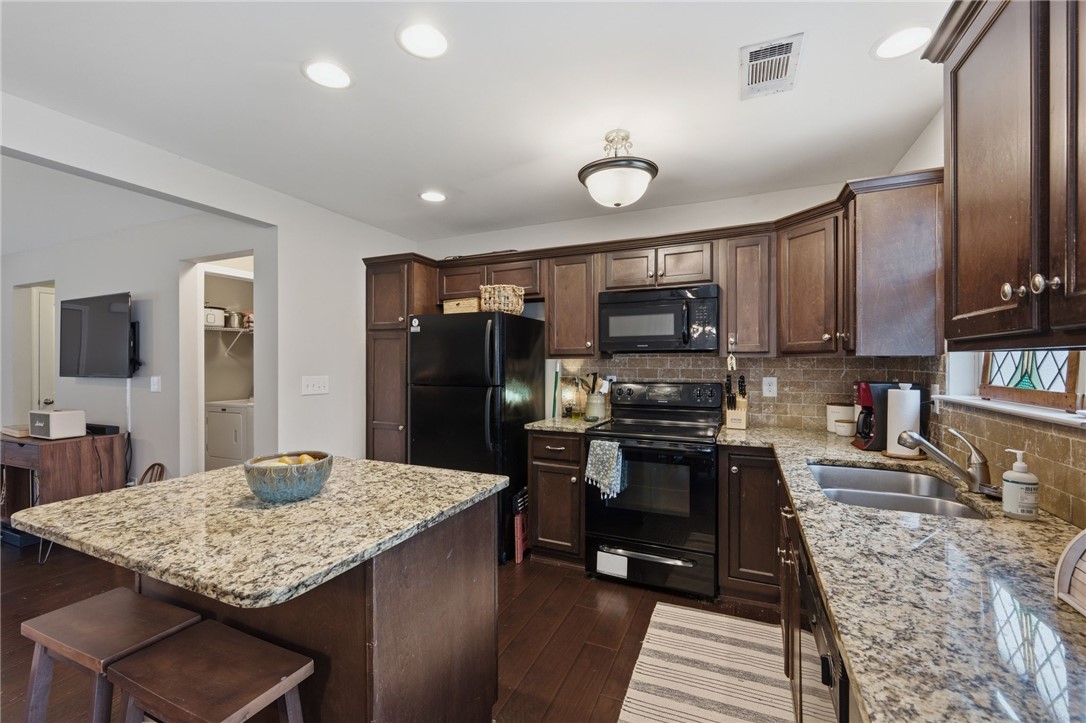 2717 BRITTANY LANE