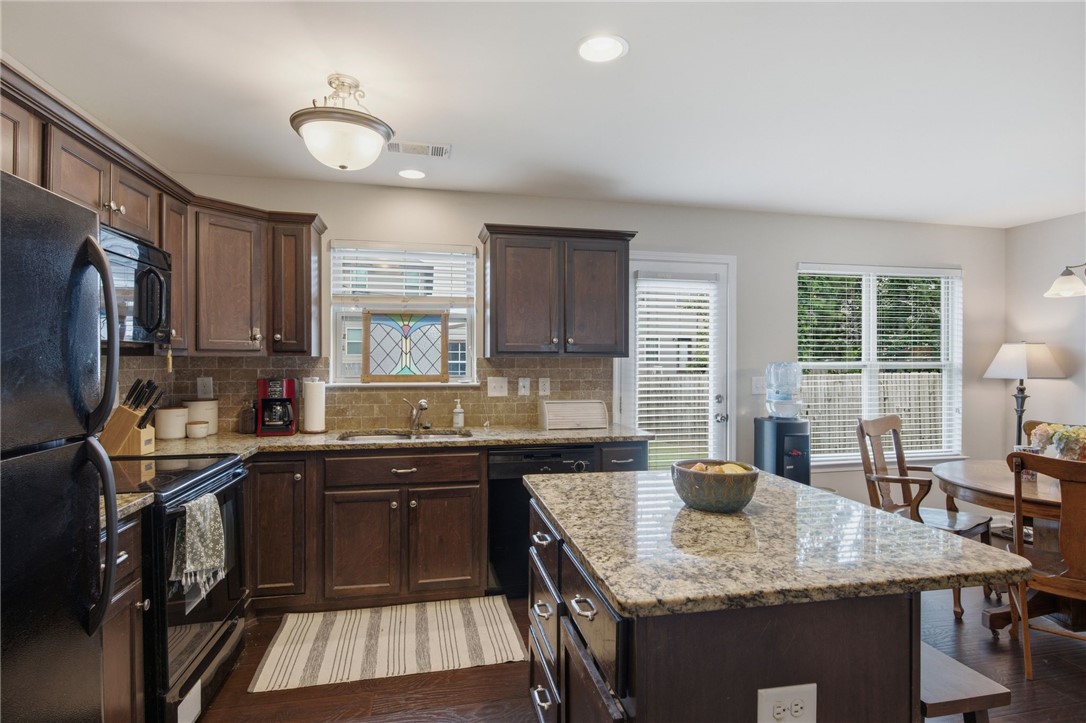 2717 BRITTANY LANE