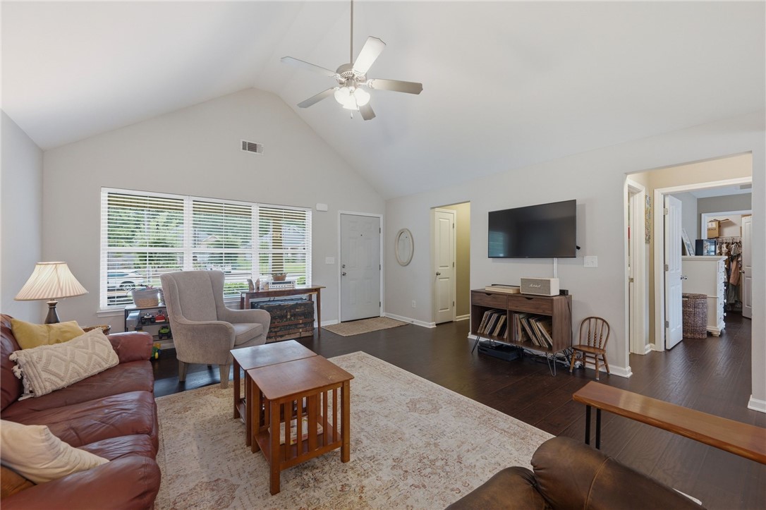 2717 BRITTANY LANE