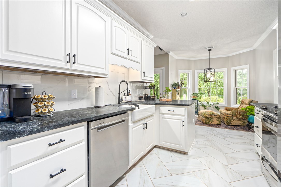 110 N CEDARBROOK DRIVE