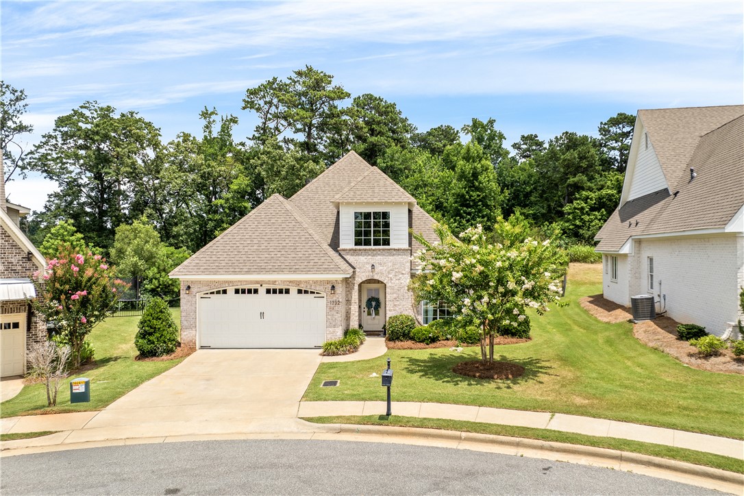 1732 OVERHILL COURT