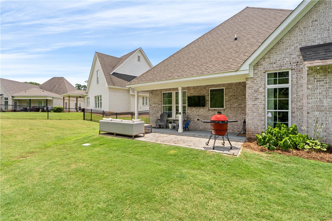1732 OVERHILL COURT