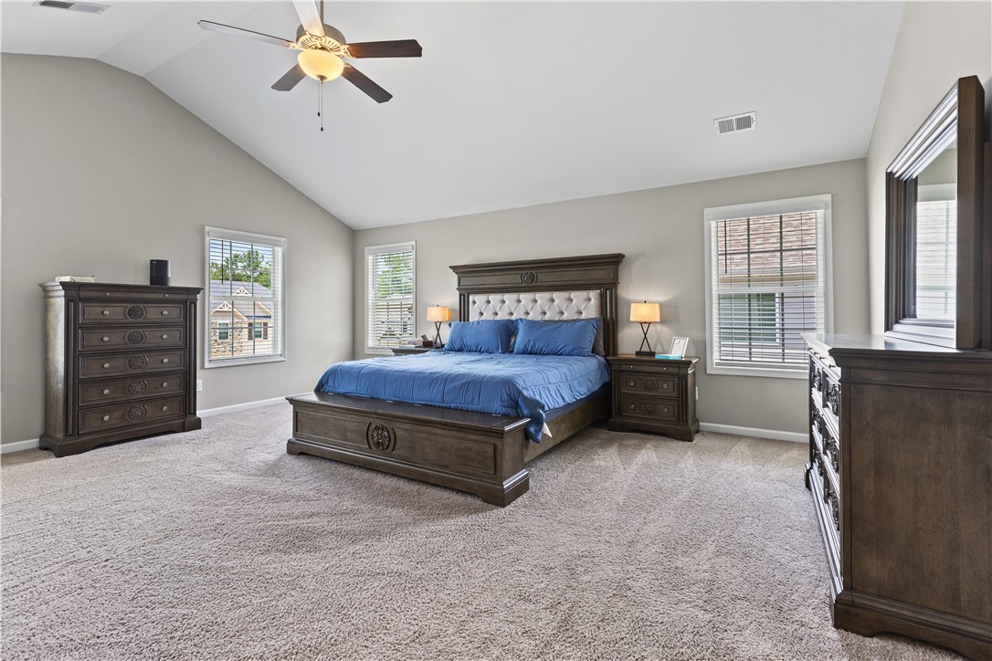 887 W RICHLAND CIRCLE