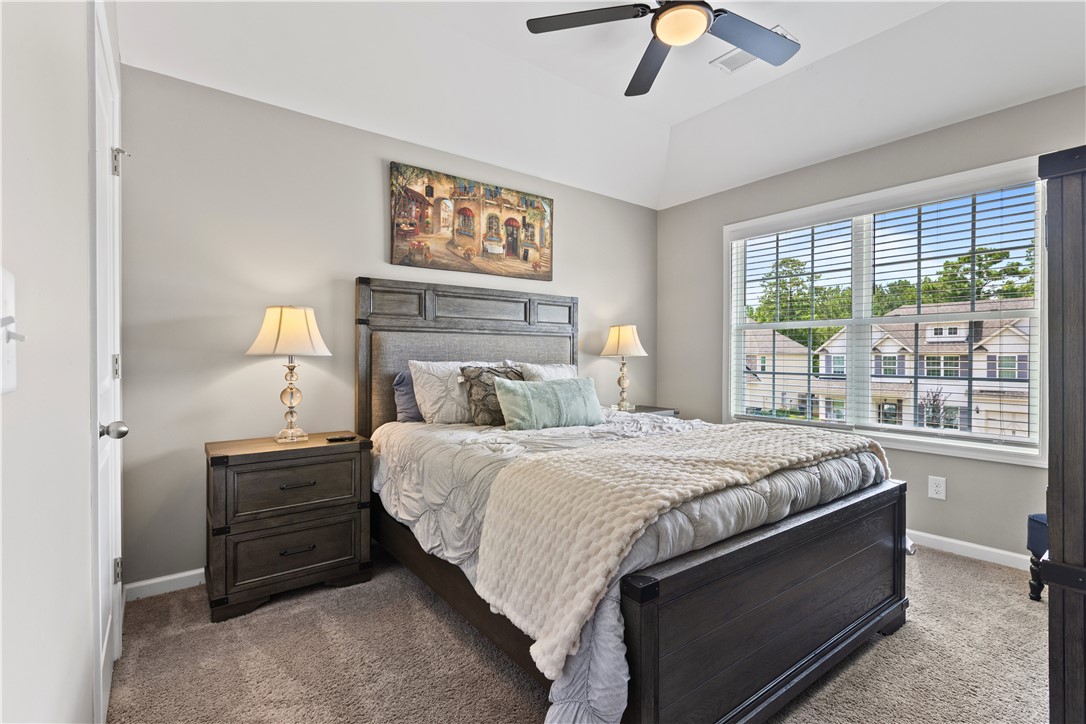887 W RICHLAND CIRCLE