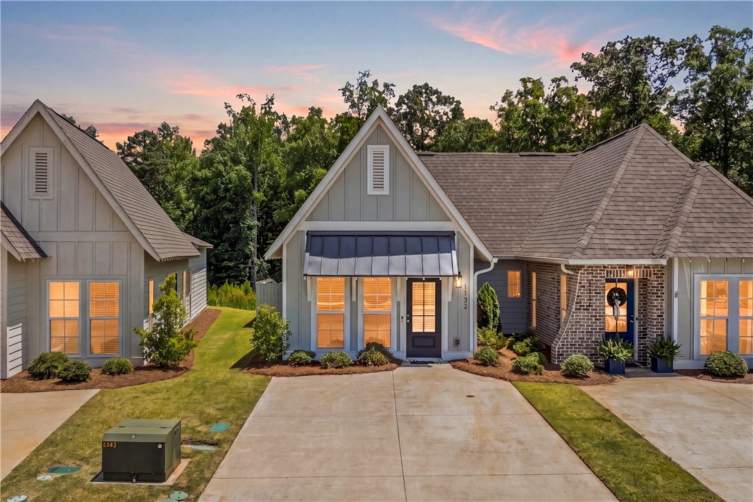 1132 BURROW CIRCLE