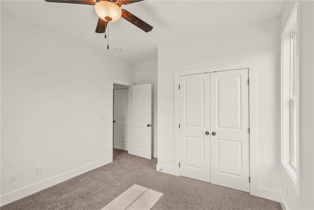 1213 RUTH WAY
