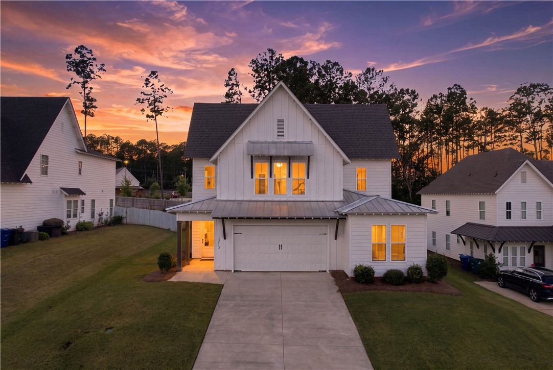 1213 RUTH WAY