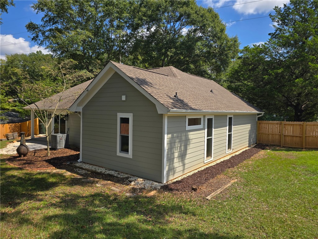 1424 AZALEA DRIVE