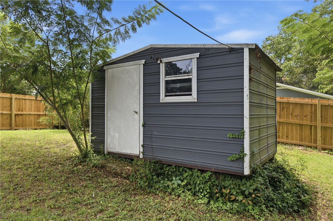 1424 AZALEA DRIVE