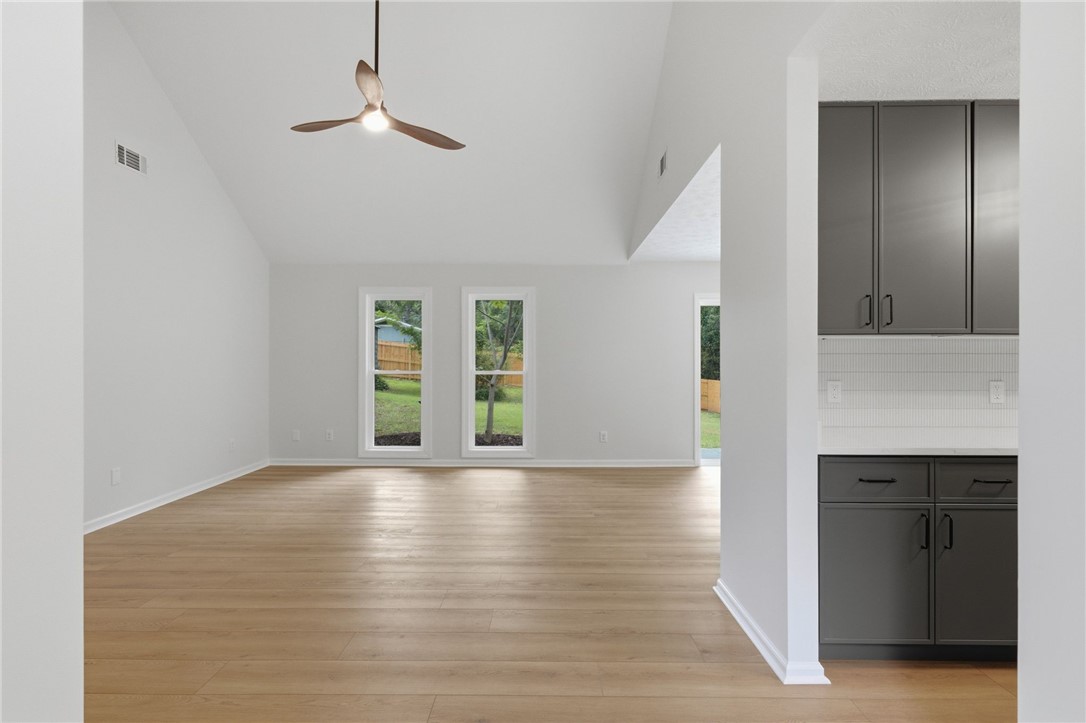 1424 AZALEA DRIVE