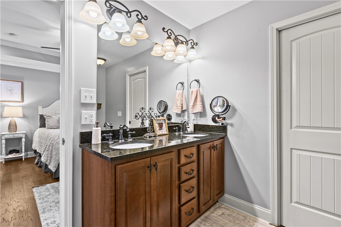 810 COTSWOLD WAY