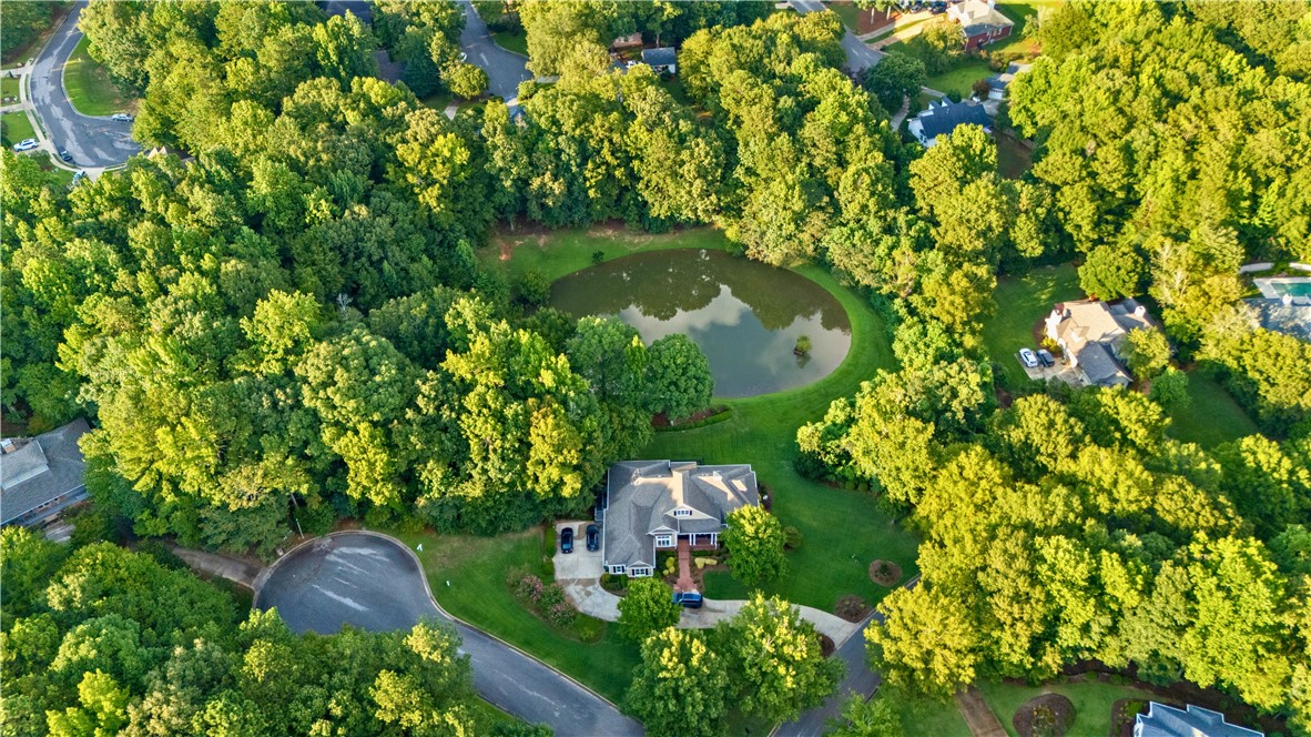 1211 INGLESIDE DRIVE