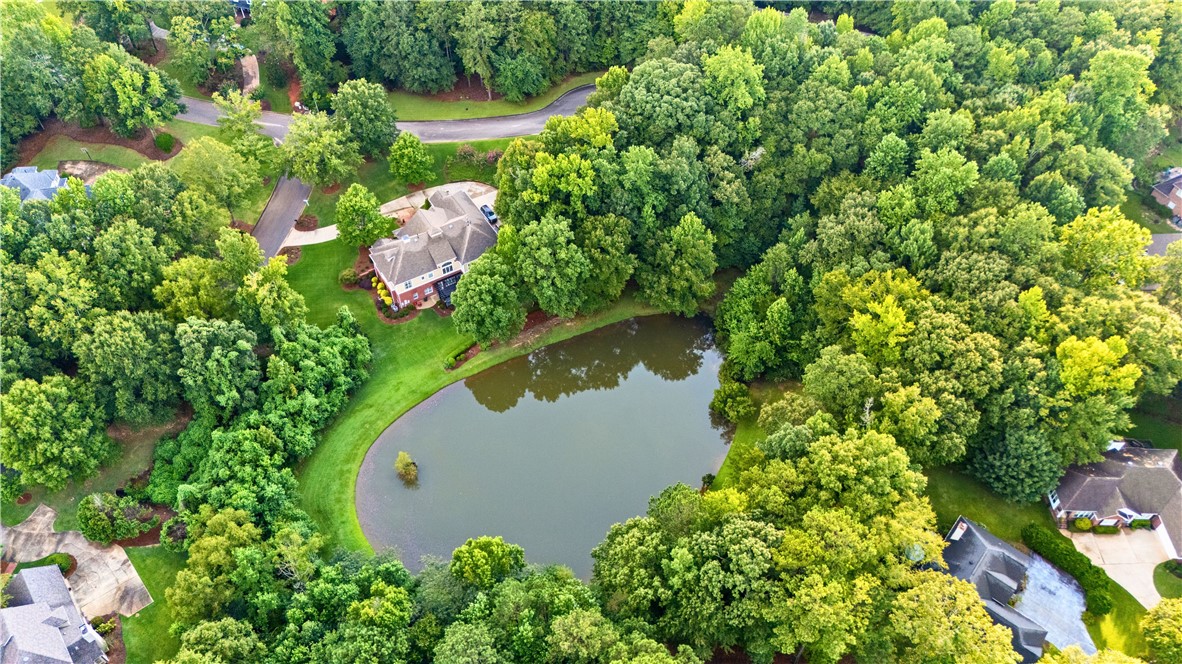1211 INGLESIDE DRIVE